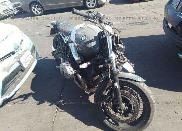 BMW R nineT
