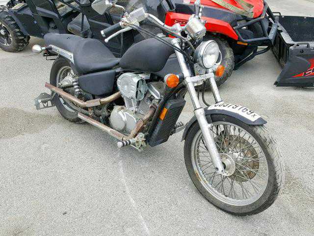 Honda VT600CD (SHADOW VLX DELUXE)
