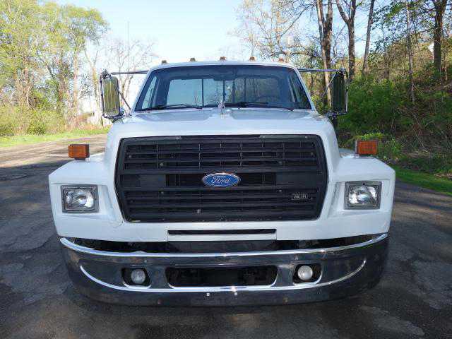 Ford F-700