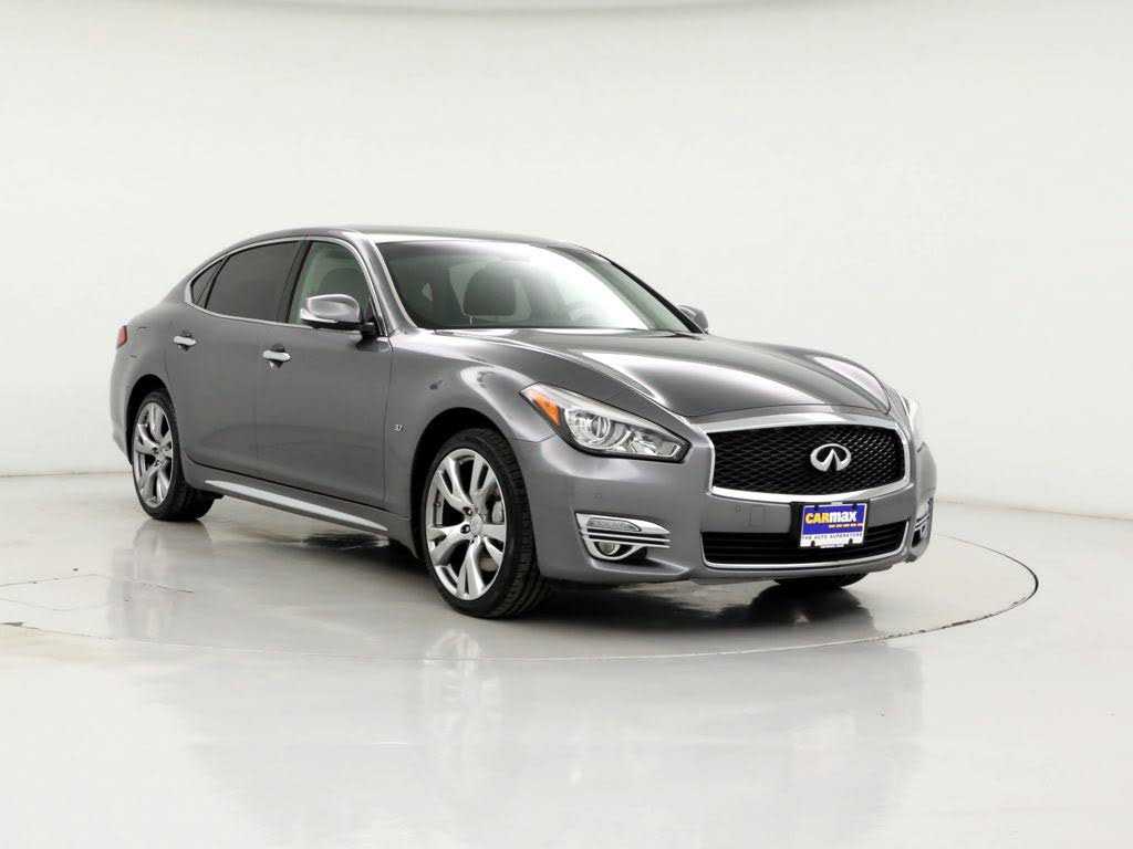Infiniti Q70L