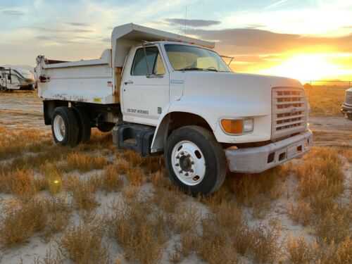 Ford F-700