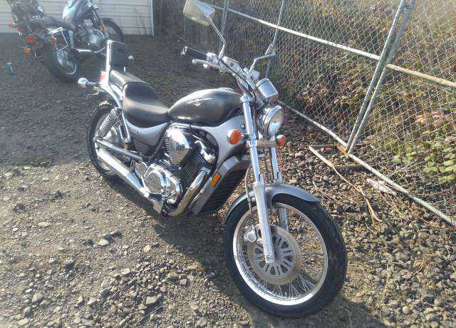 Suzuki VS800