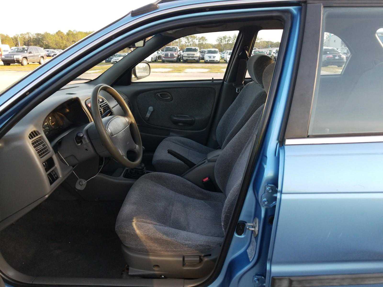 Suzuki Esteem