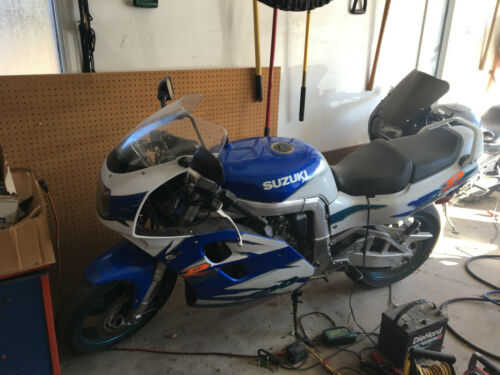 Suzuki GSX-R1100W