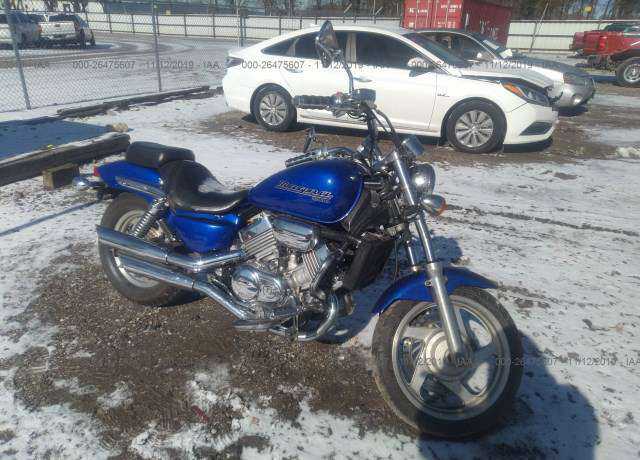 Honda VF750C (MAGNA)