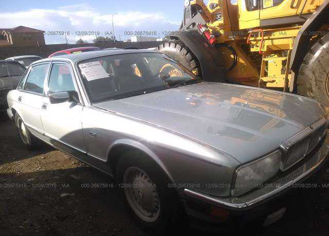 Jaguar XJ6