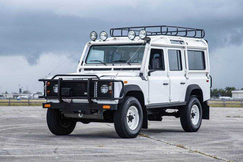 Land Rover Defender