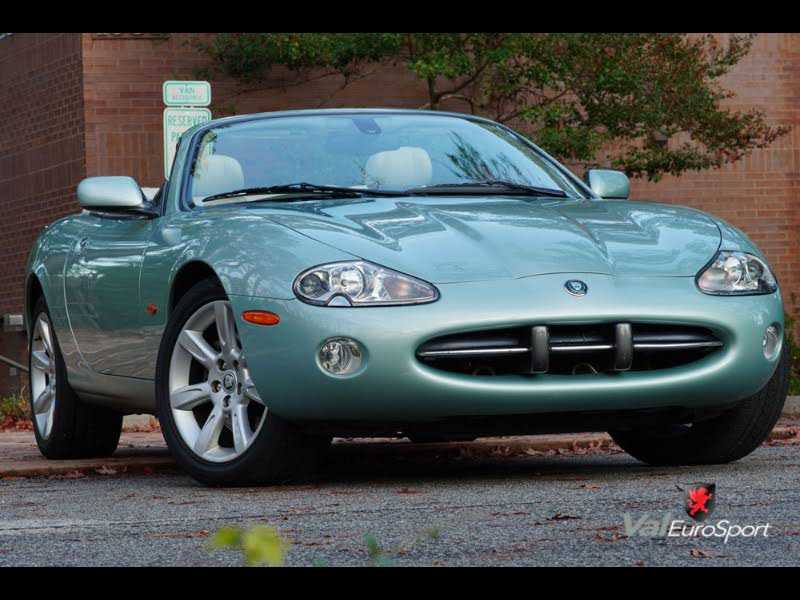Jaguar XK8