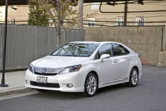 Lexus HS