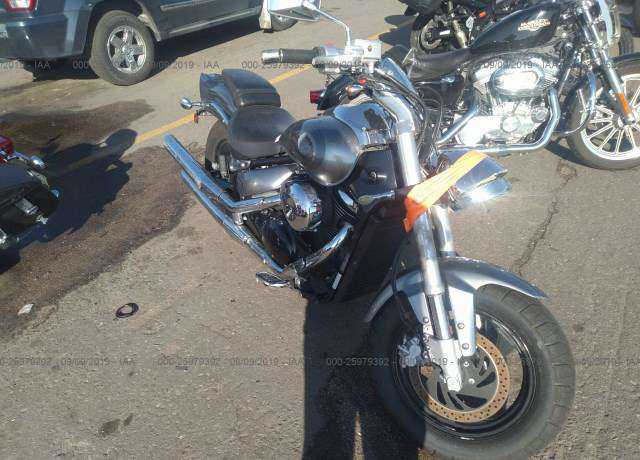 Suzuki VZ800