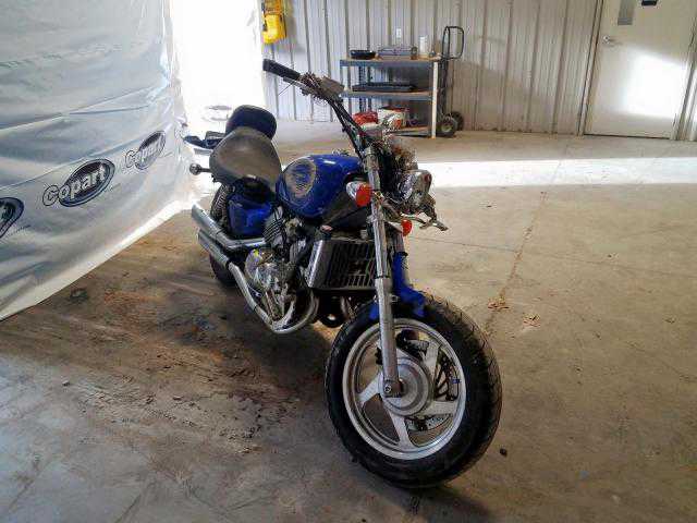 Honda VF750C (MAGNA)
