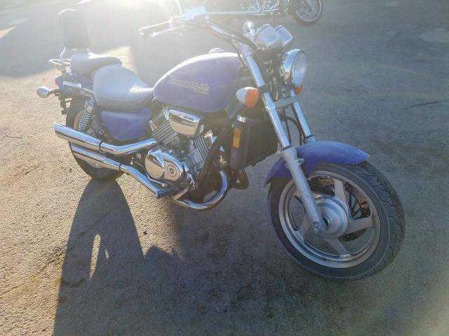 Honda VF750C (MAGNA)