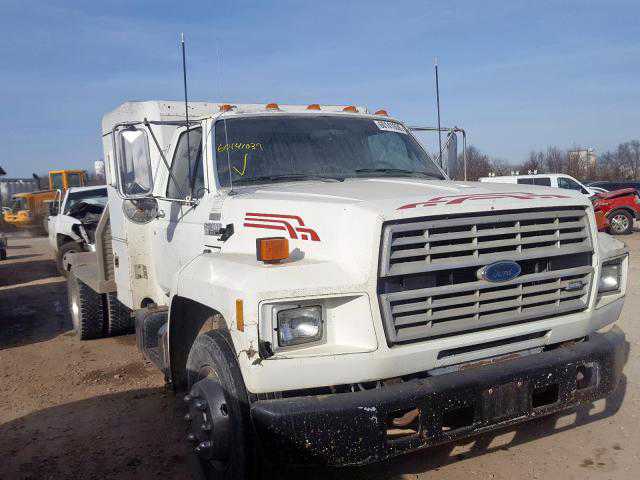 Ford F-700