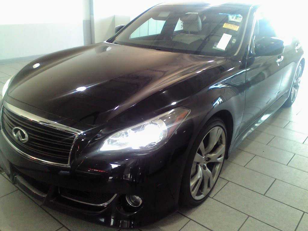 Infiniti M56