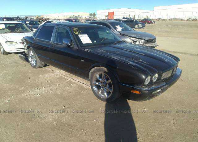 Jaguar XJR
