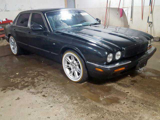 Jaguar XJR