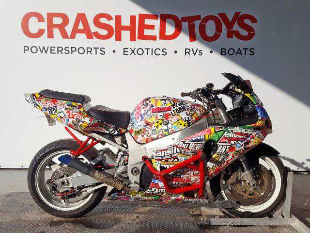 Suzuki GSX-R750