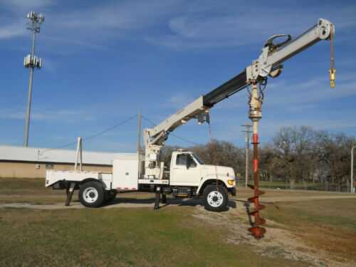 Ford F-700