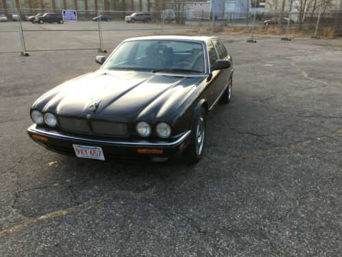 Jaguar XJR