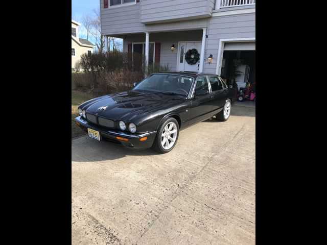 Jaguar XJR