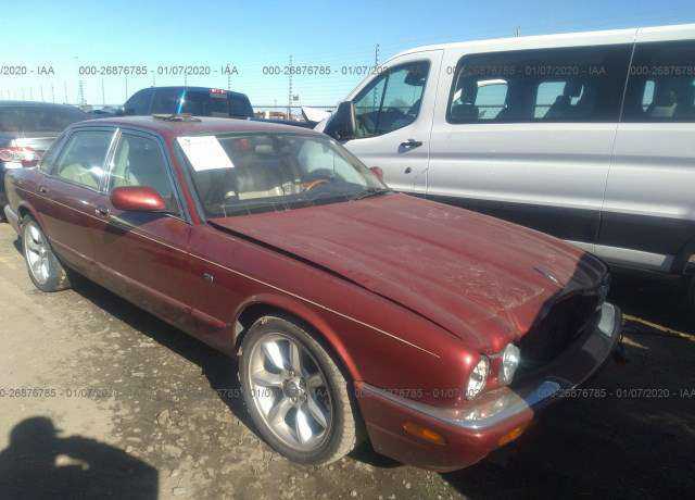 Jaguar XJR