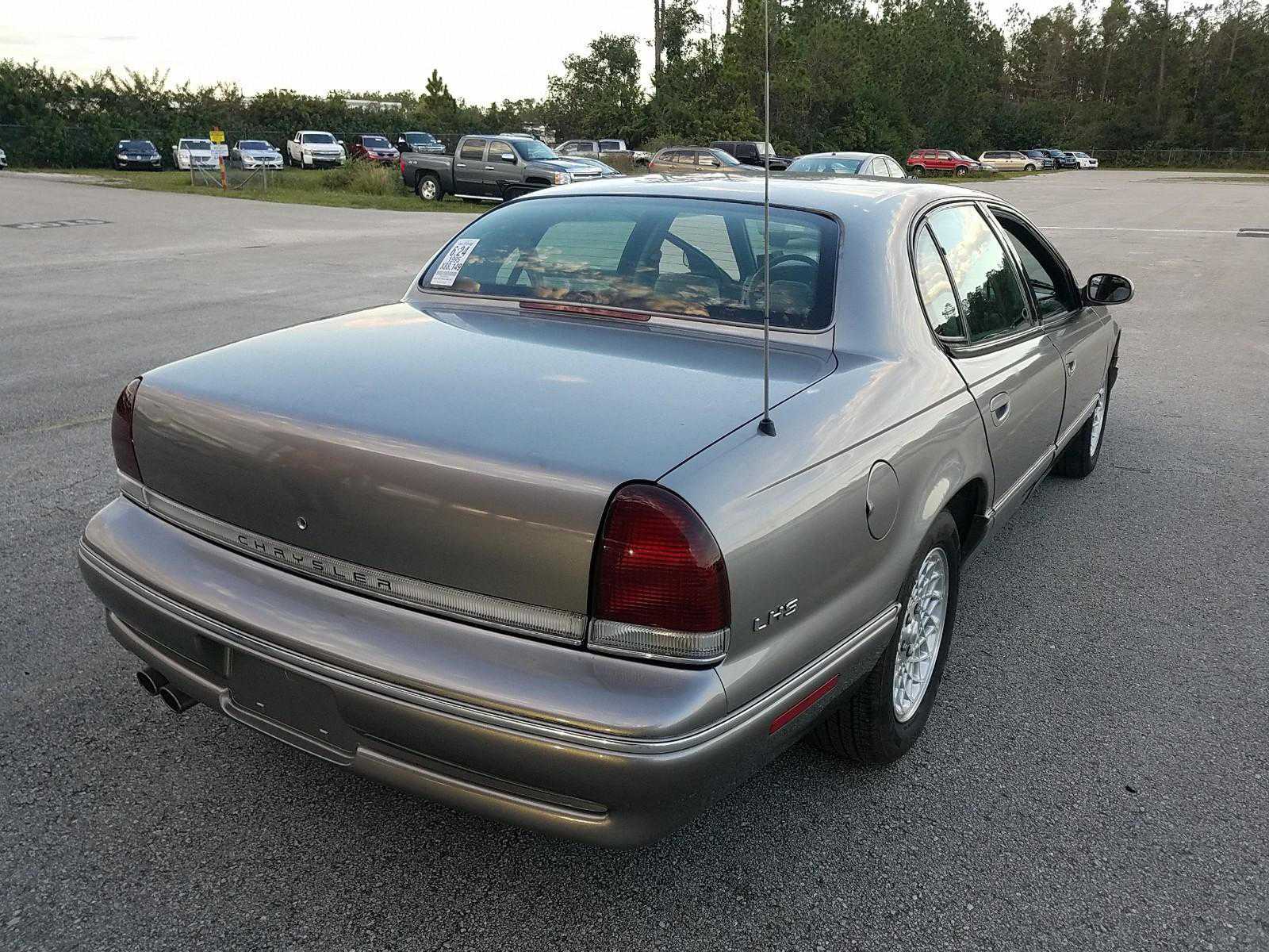 Chrysler LHS
