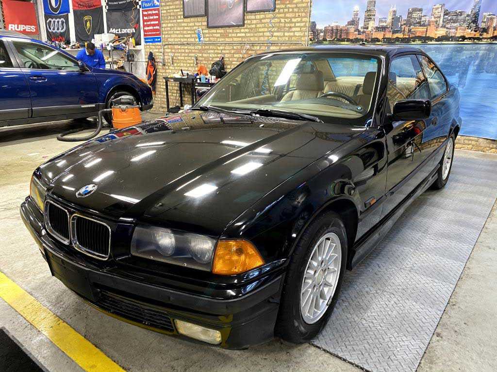 BMW 328iS