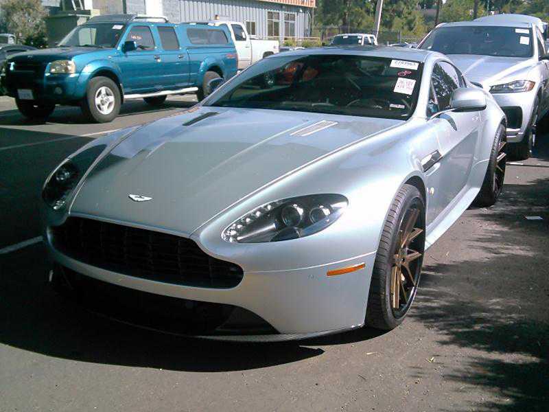 Aston Martin V8 Vantage