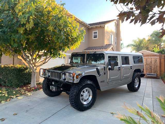 HUMMER H1