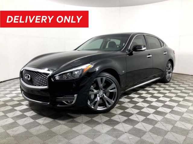 Infiniti Q70L