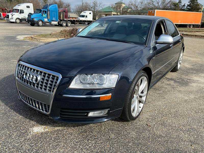 Audi S8