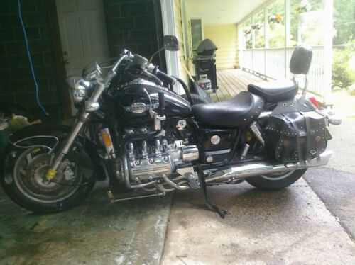 Honda GL1500C (VALKYRIE)