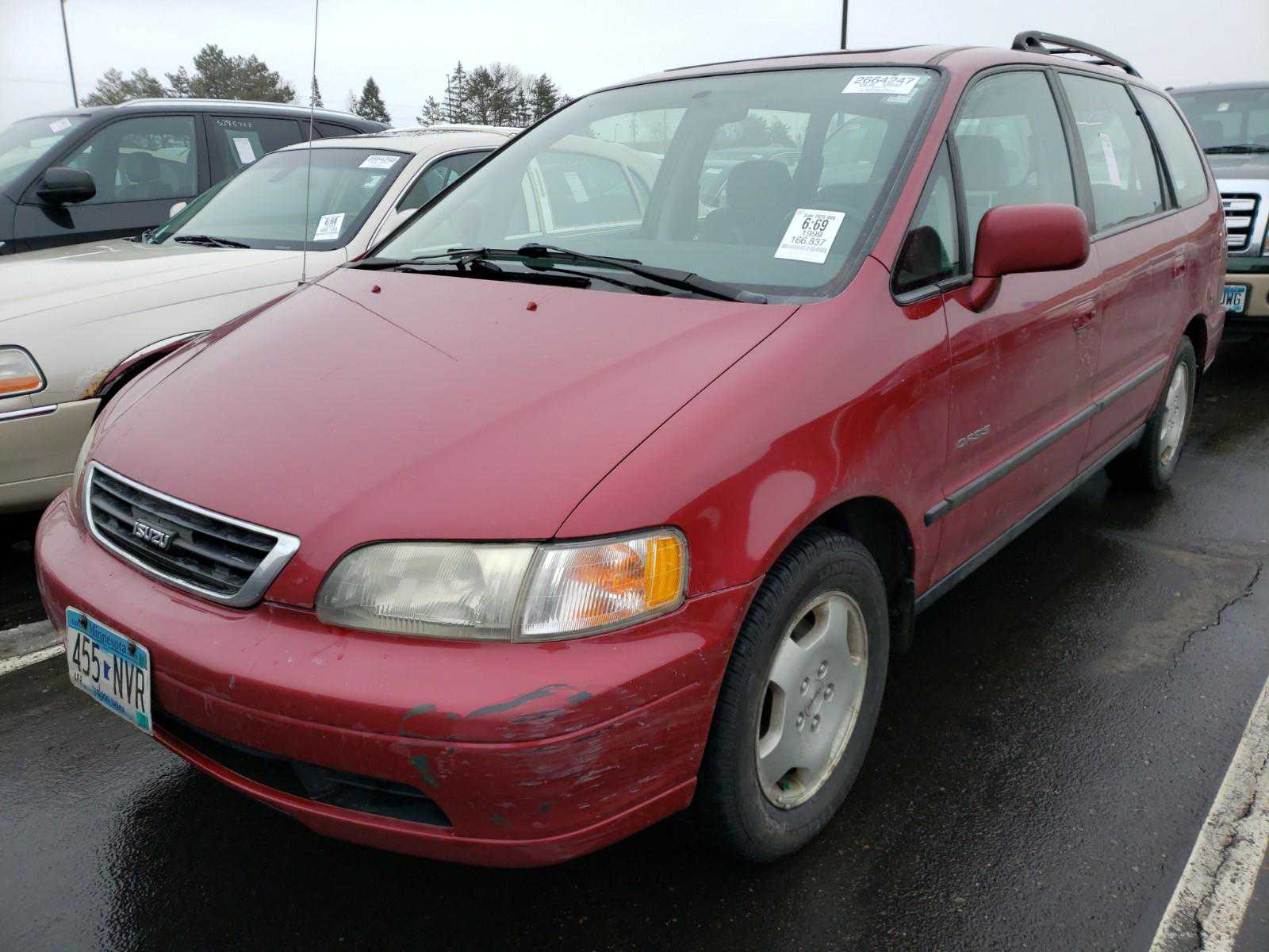 Isuzu Oasis