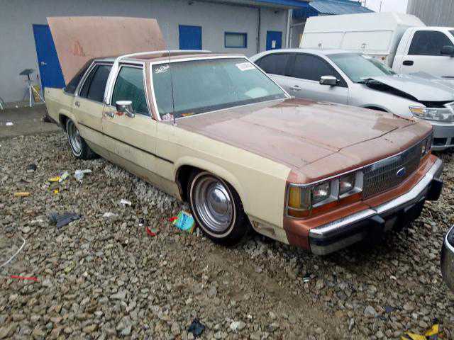 Ford Crown Victoria