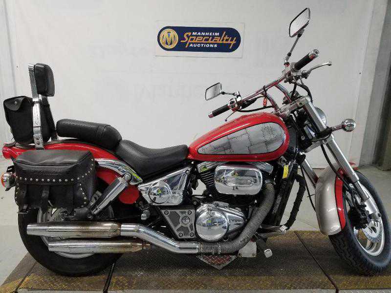 Suzuki VZ800