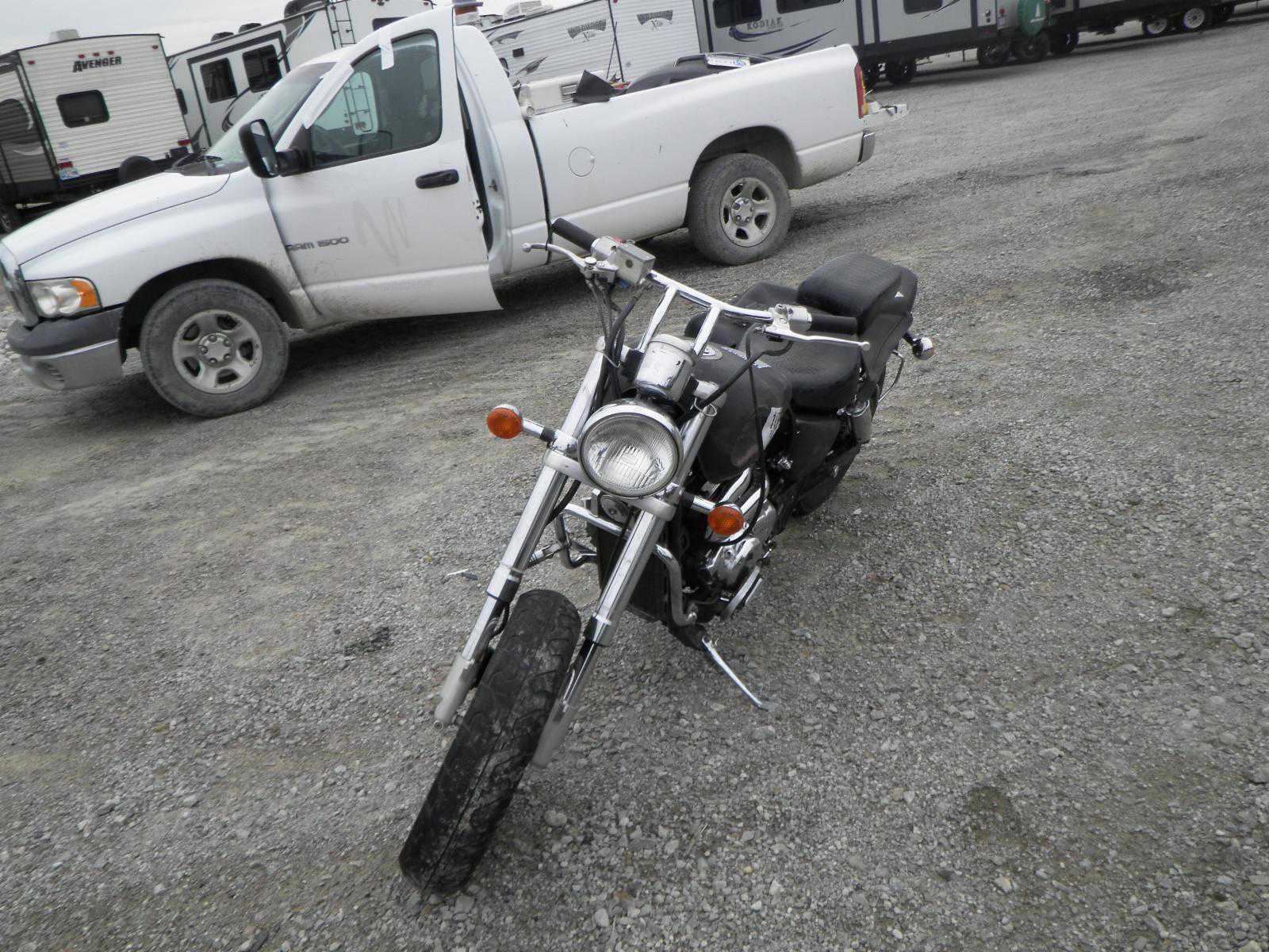 Suzuki VZ800