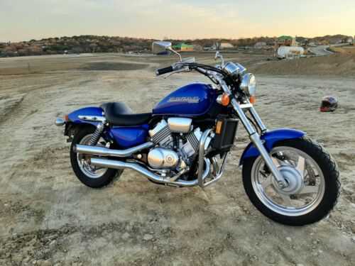 Honda VF750C (MAGNA)