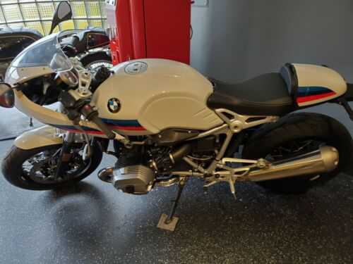 BMW R nineT
