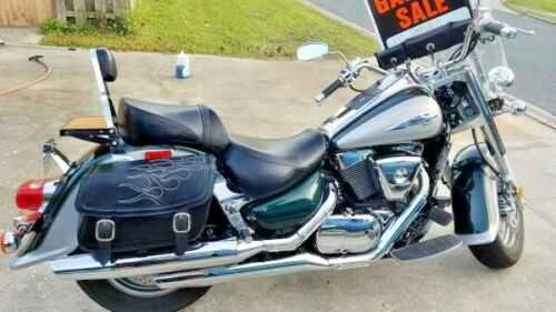 Suzuki VL1500K