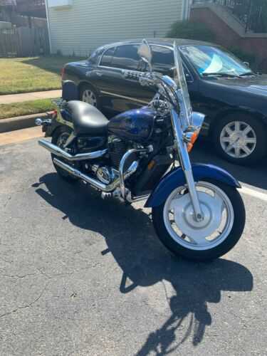Honda VT1100C2 (SHADOW SABRE)