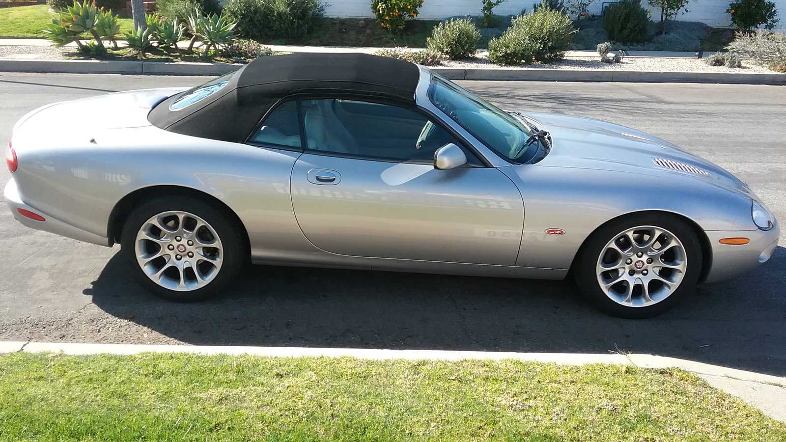 Jaguar XKR