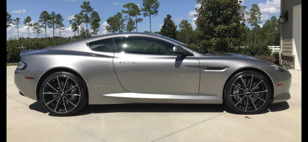 Aston Martin DB9