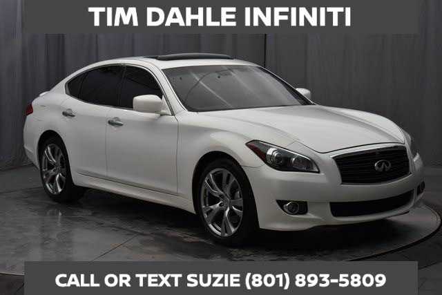 Infiniti M56