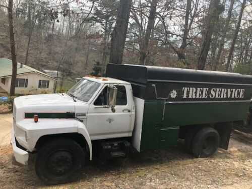 Ford F-700