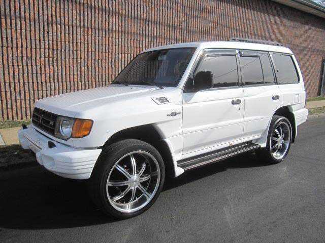 Mitsubishi Montero