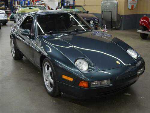 Porsche 928