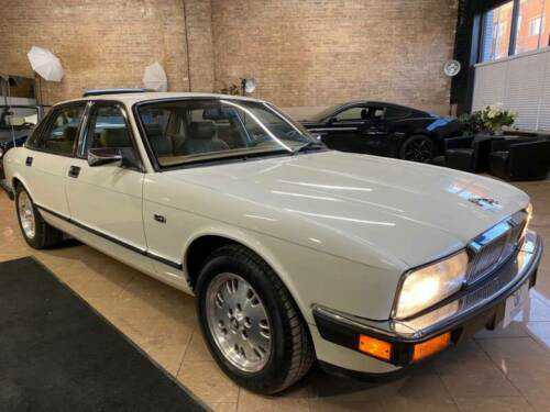 Jaguar XJ6
