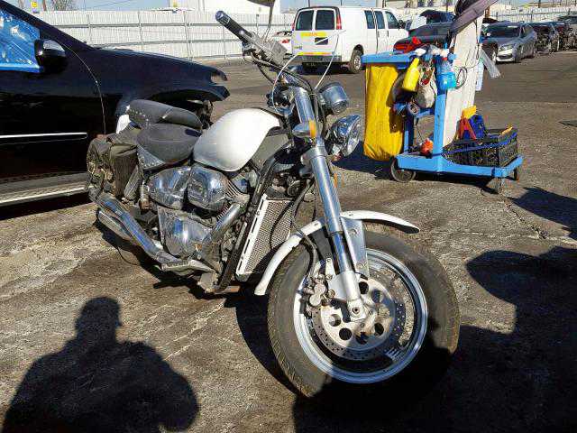 Suzuki VZ800