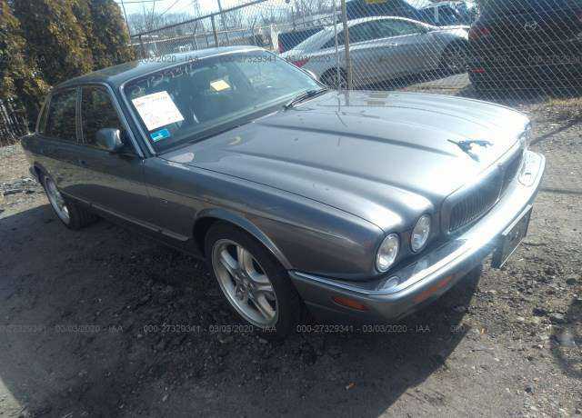 Jaguar XJ