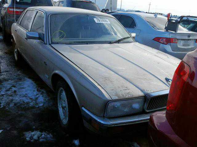 Jaguar XJ6